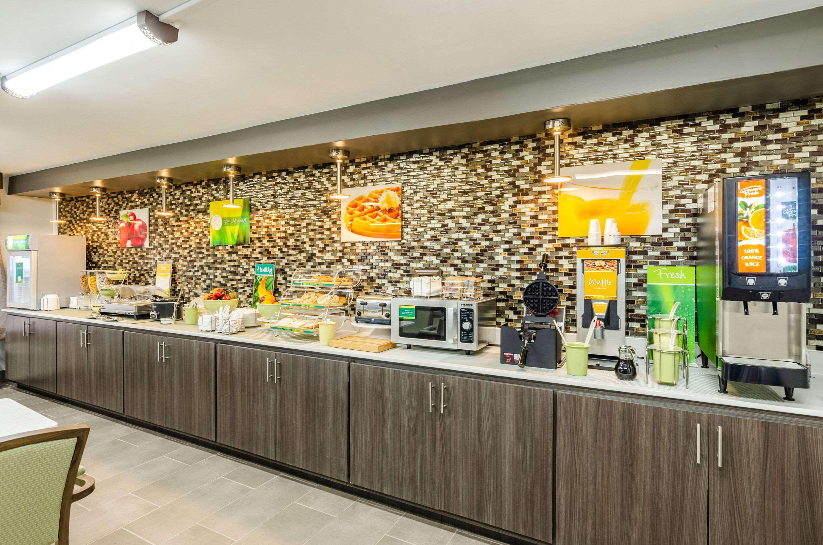 Quality Inn Бристол Экстерьер фото