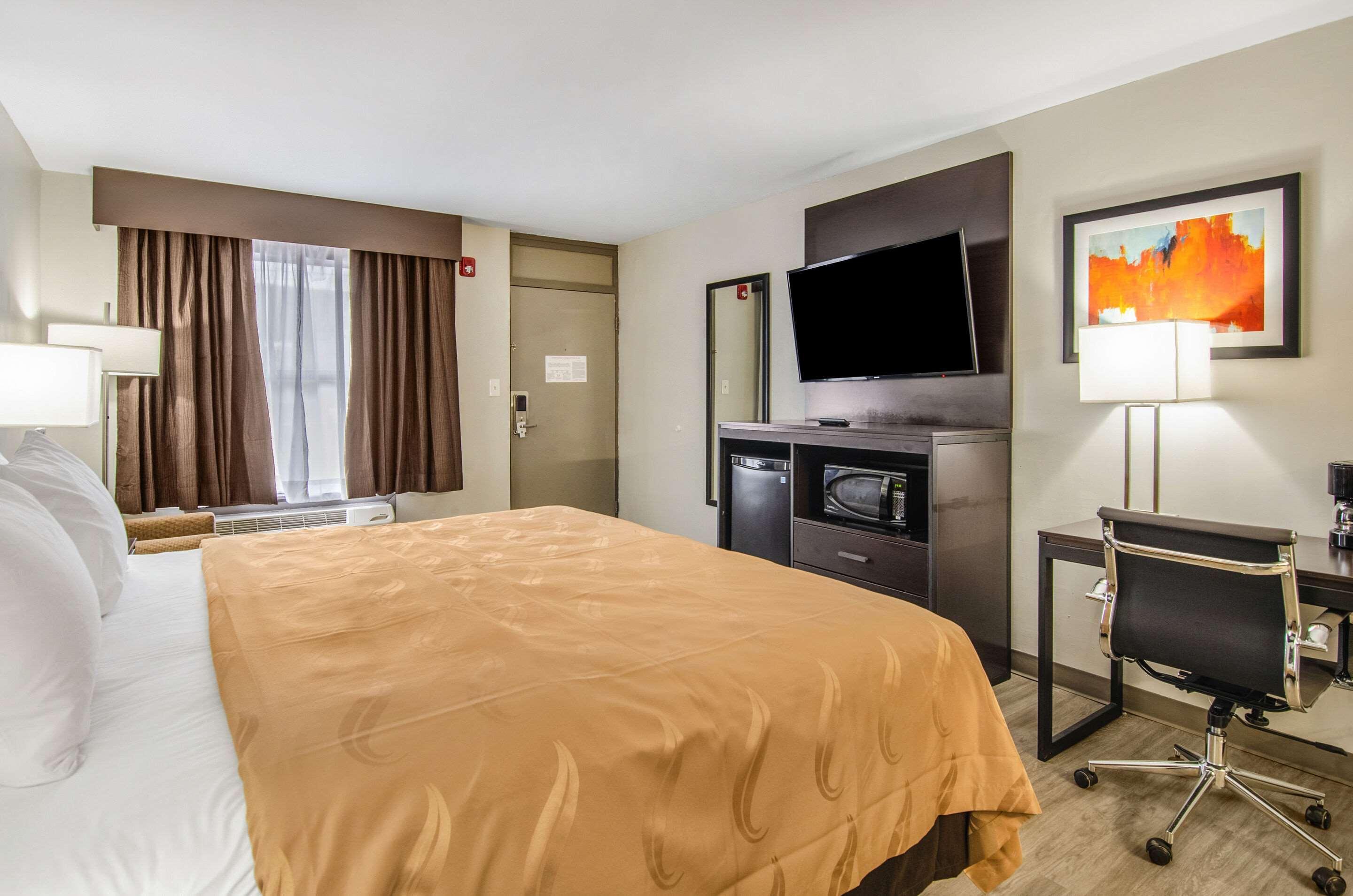 Quality Inn Бристол Экстерьер фото