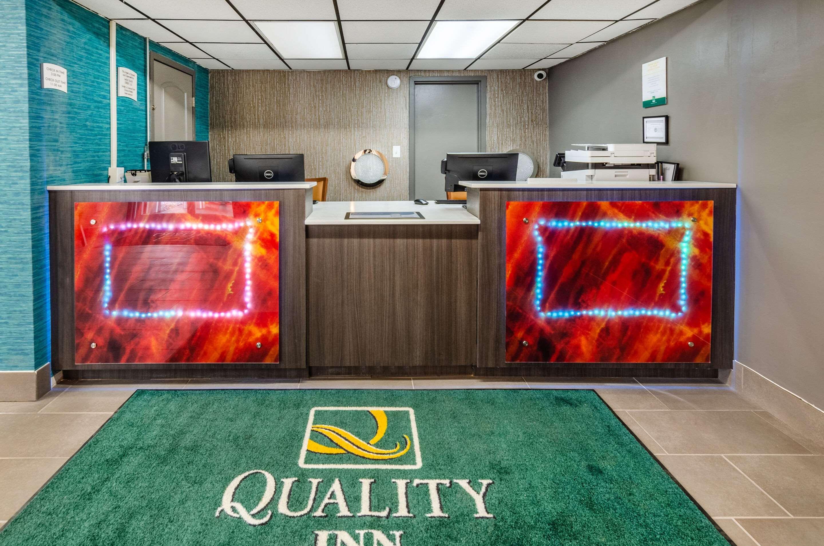 Quality Inn Бристол Экстерьер фото