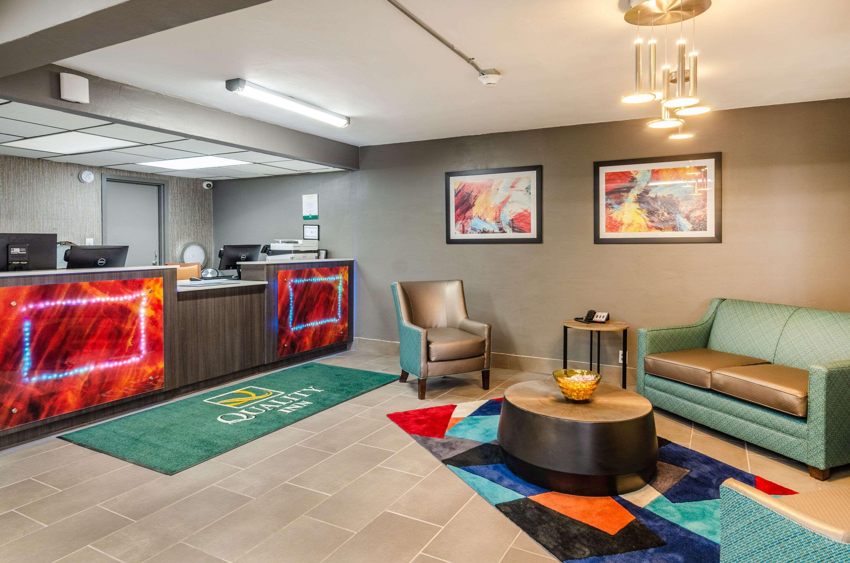 Quality Inn Бристол Экстерьер фото