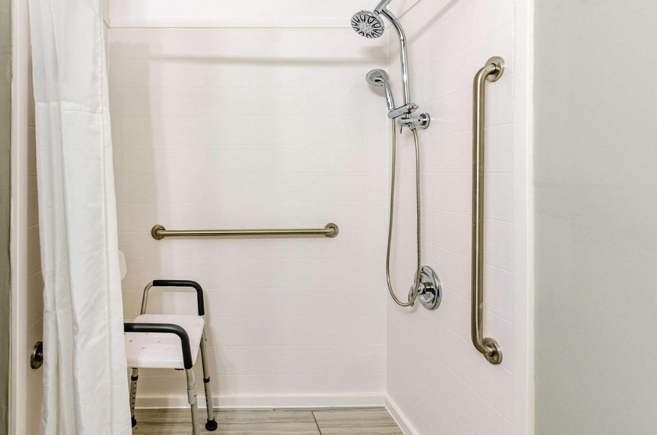 Quality Inn Бристол Экстерьер фото